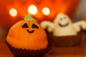 Bee Local Halloween events Leighton Buzzard halloween cupcake image