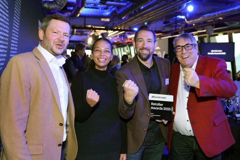Congratulations To Leighton Buzzard’s GBI Cars who win national customer experience award
