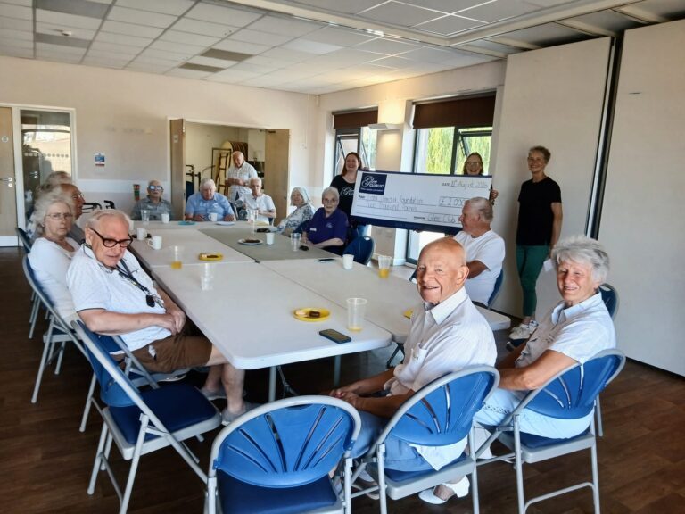 Leighton Buzzard’s Glee Club raise £2,000 for local dementia charity